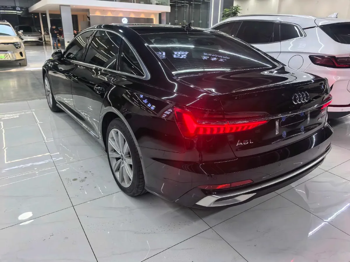 2024 Audi A6L 2.0T 245HP L4 7DCT,autocango,china used car exporter,china ev exporter,chinese used car exporter,chinese used ev exporter