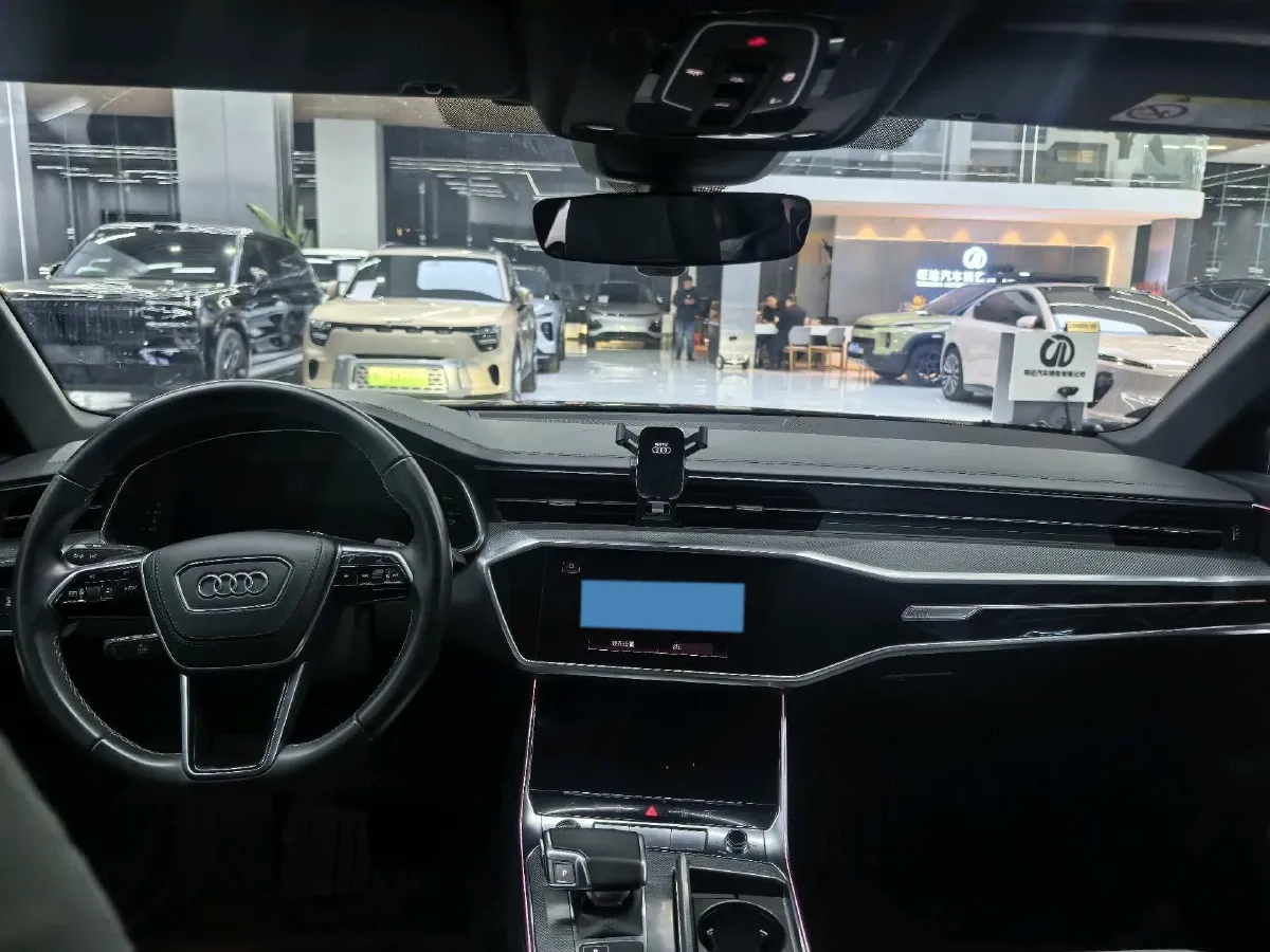 2024 Audi A6L 2.0T 245HP L4 7DCT,autocango,china used car exporter,china ev exporter,chinese used car exporter,chinese used ev exporter