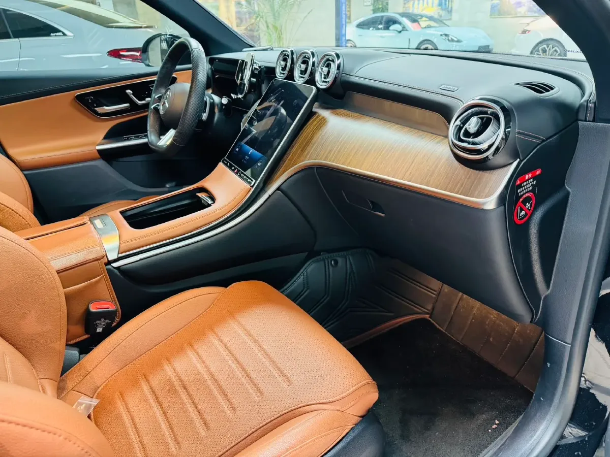 2024 Mercedes-Benz GLC Class 2.0T 258HP L4 9AT,autocango,china used car exporter,china ev exporter,chinese used car exporter,chinese used ev exporter