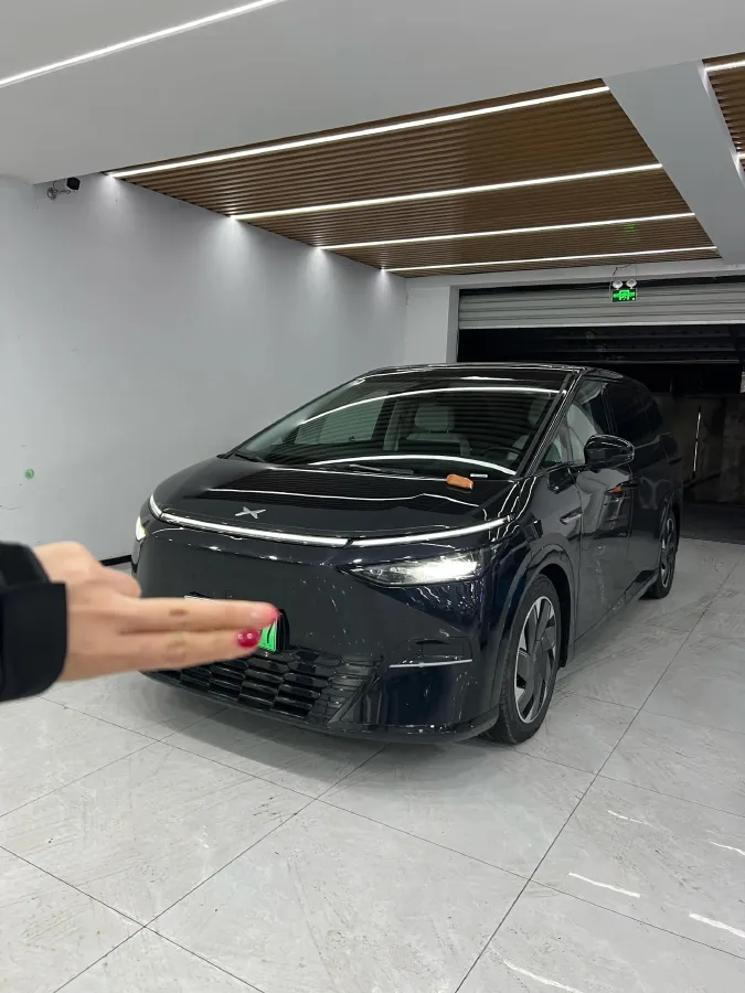 2024 Xpeng X9 BEV 101.5KWH,autocango,china used car exporter,china ev exporter,chinese used car exporter,chinese used ev exporter