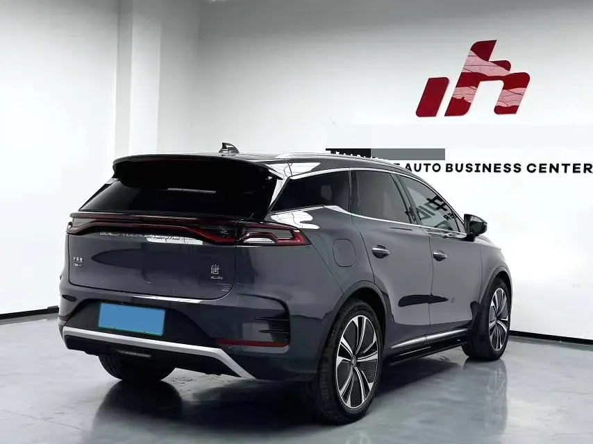 2022 Jeep Grand Commander 2.0T 265HP L4 9AT,autocango,china used car exporter,china ev exporter,chinese used car exporter,chinese used ev exporter