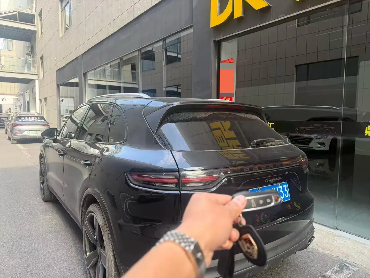 2022 Porsche Cayenne 3.0T 340HP V6 8AT,autocango,china used car exporter,china ev exporter,chinese used car exporter,chinese used ev exporter