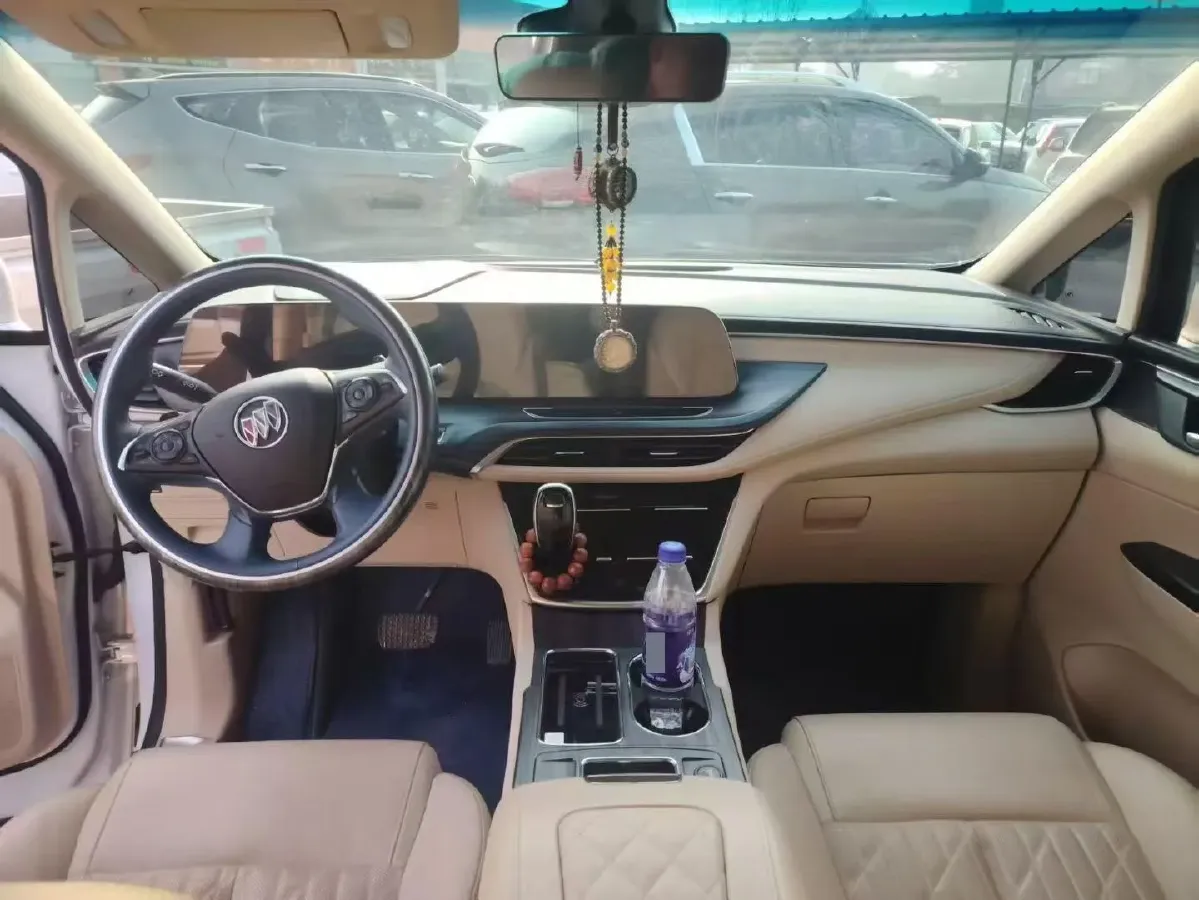 2022 Buick GL8 2.0T 237HP L4 9AT,autocango,china used car exporter,china ev exporter,chinese used car exporter,chinese used ev exporter