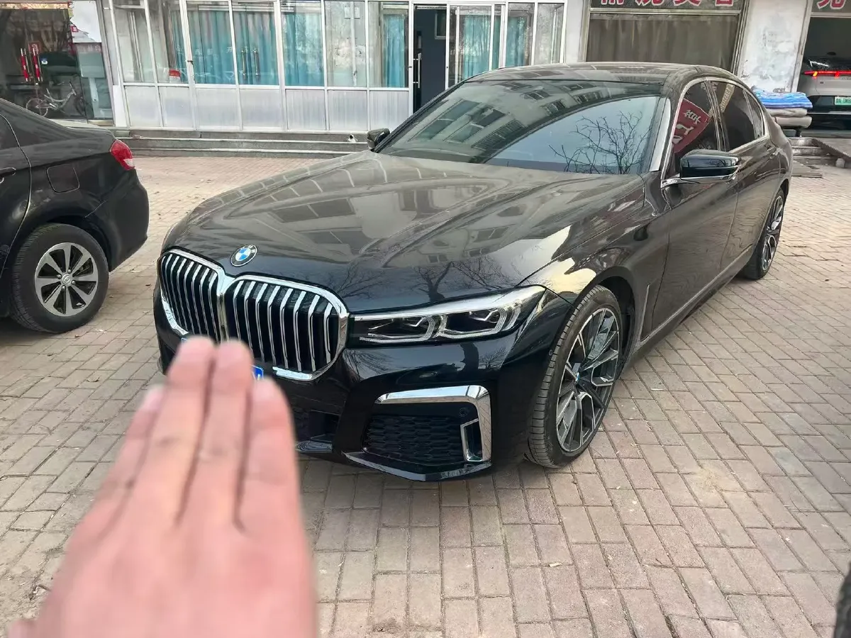 2021 BMW 7 Series 3.0T 340HP L6 8AT,autocango,china used car exporter,china ev exporter,chinese used car exporter,chinese used ev exporter