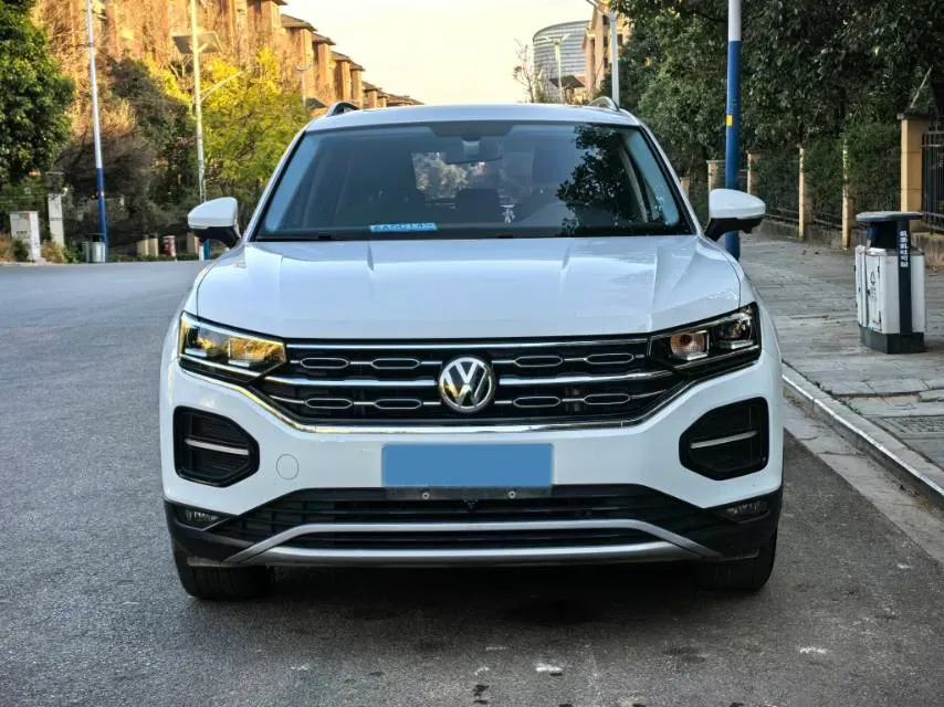 2019 Jeep Cherokee 2.0T 234HP L4 9AT,autocango,china used car exporter,china ev exporter,chinese used car exporter,chinese used ev exporter