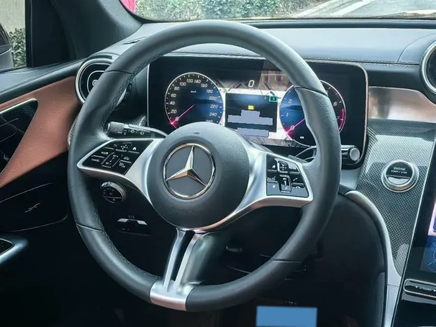 2023 Mercedes-Benz GLC Class 2.0T 204HP L4 9AT,autocango,china used car exporter,china ev exporter,chinese used car exporter,chinese used ev exporter