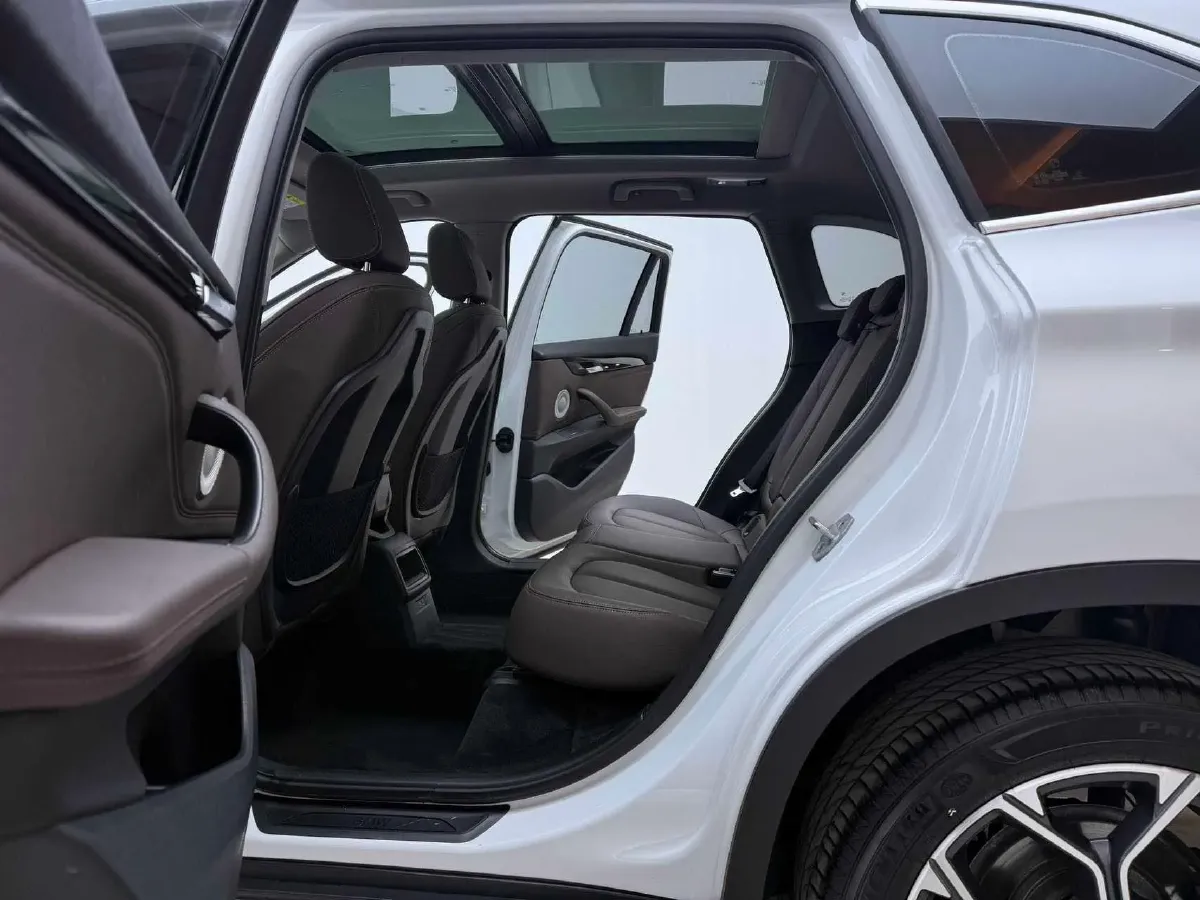 2022 BMW X1 1.5T 140HP L3 7DCT,autocango,china used car exporter,china ev exporter,chinese used car exporter,chinese used ev exporter