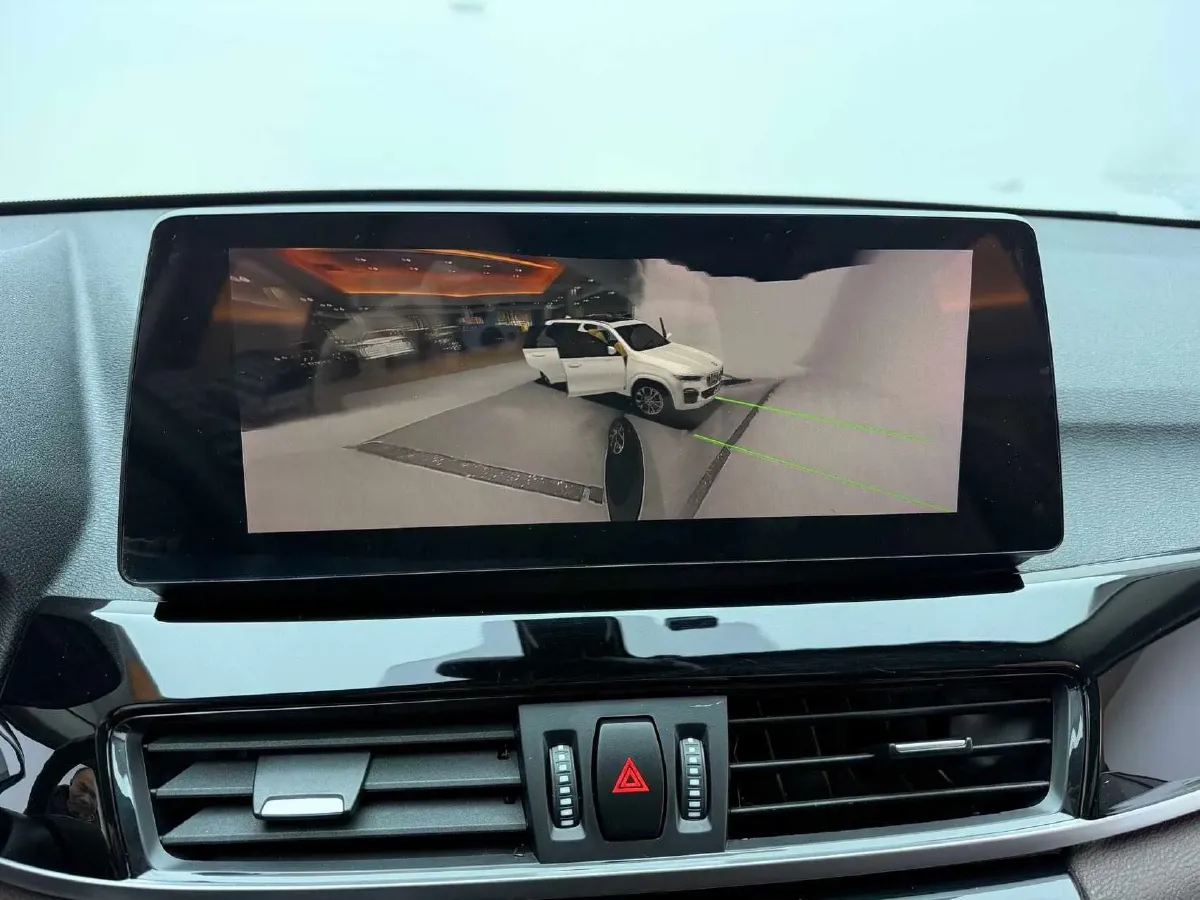 2022 BMW X1 1.5T 140HP L3 7DCT,autocango,china used car exporter,china ev exporter,chinese used car exporter,chinese used ev exporter