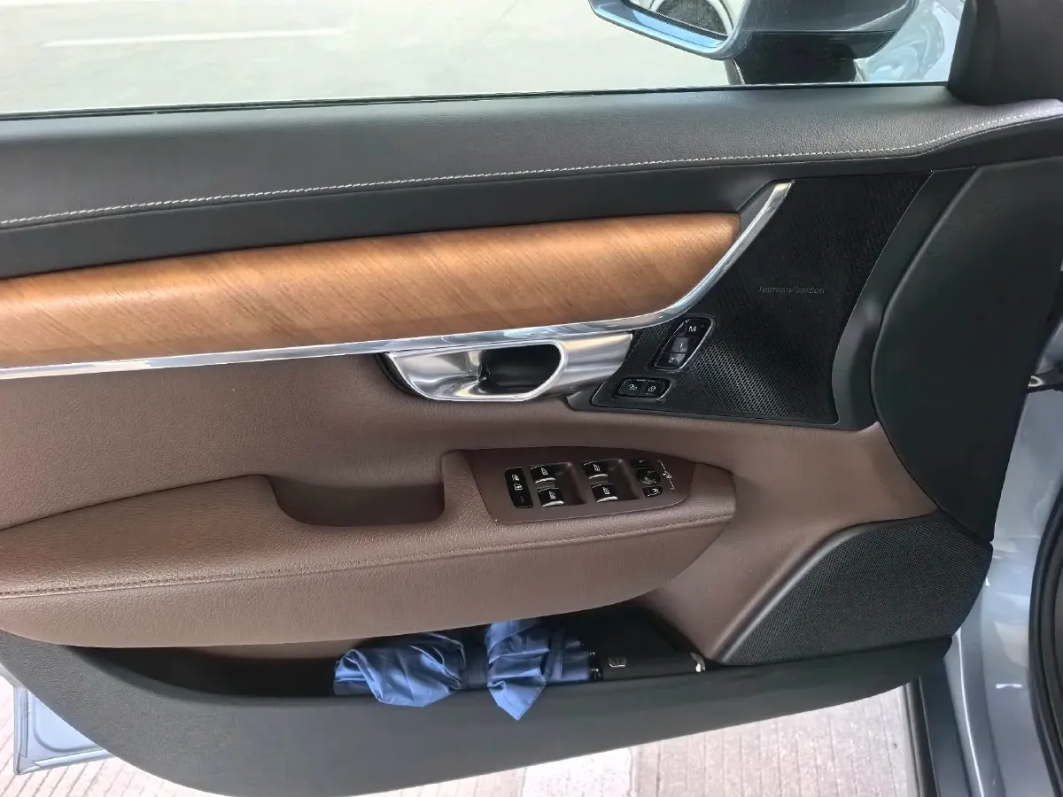 2020 Volvo S90 2.0T 254HP L4 8AT,autocango,china used car exporter,china ev exporter,chinese used car exporter,chinese used ev exporter