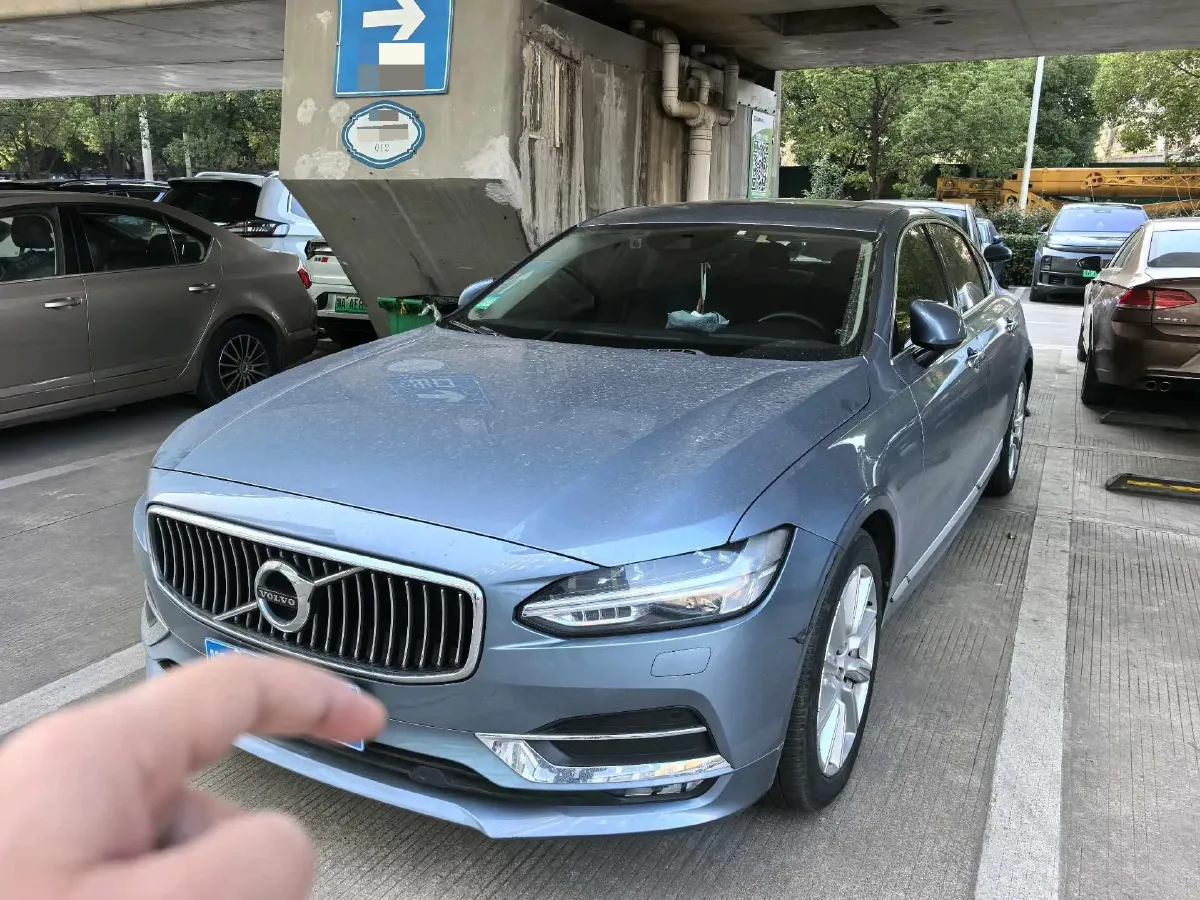 2020 Volvo S90 2.0T 254HP L4 8AT,autocango,china used car exporter,china ev exporter,chinese used car exporter,chinese used ev exporter