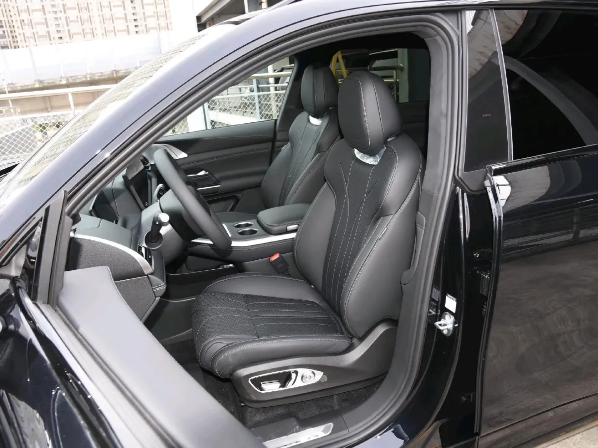 2025 Xpeng G9 BEV 93.1KWH,autocango,china used car exporter,china ev exporter,chinese used car exporter,chinese used ev exporter