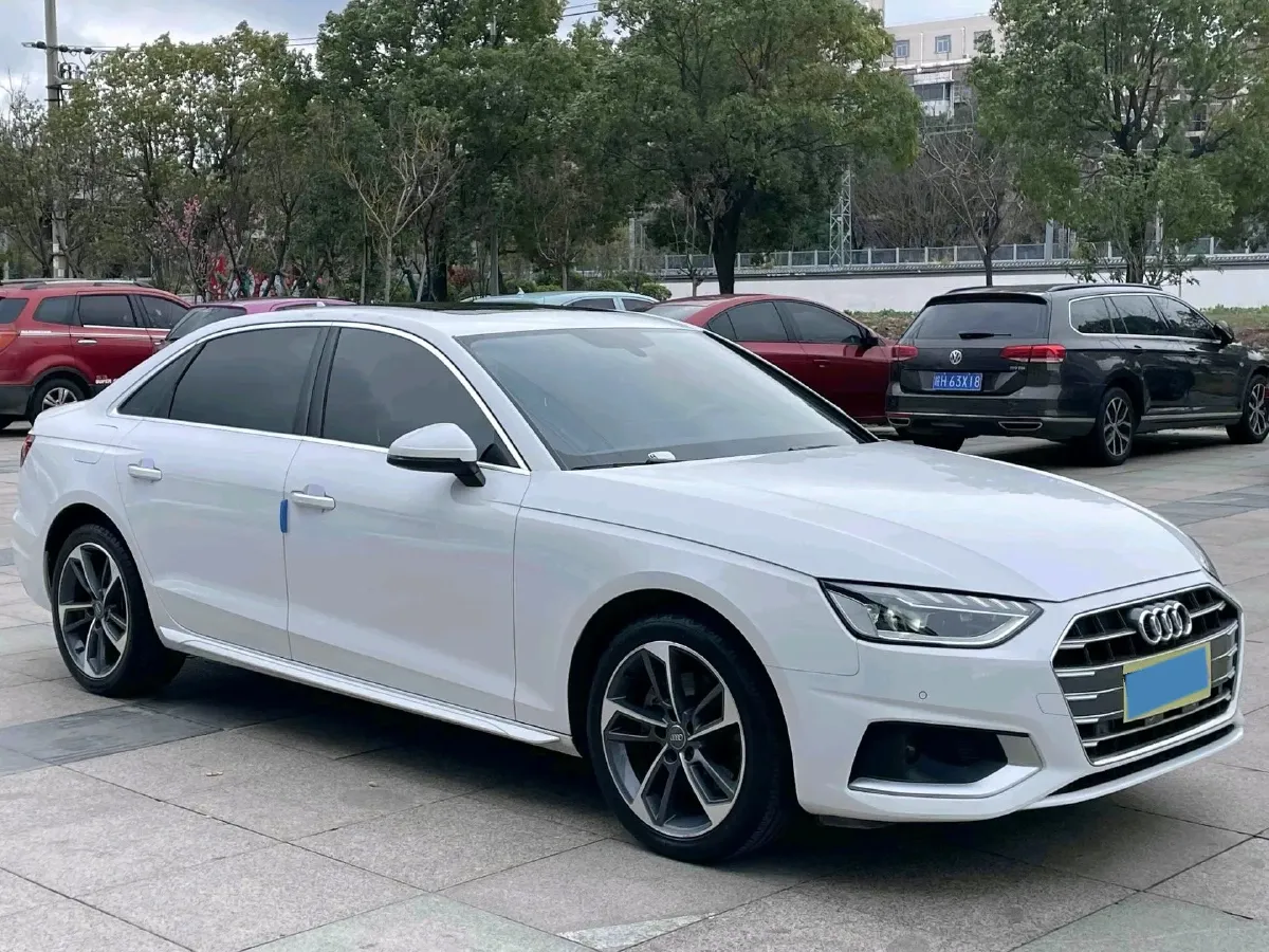 2020 Audi A4L 2.0T 190HP L4 7DCT,autocango,china used car exporter,china ev exporter,chinese used car exporter,chinese used ev exporter