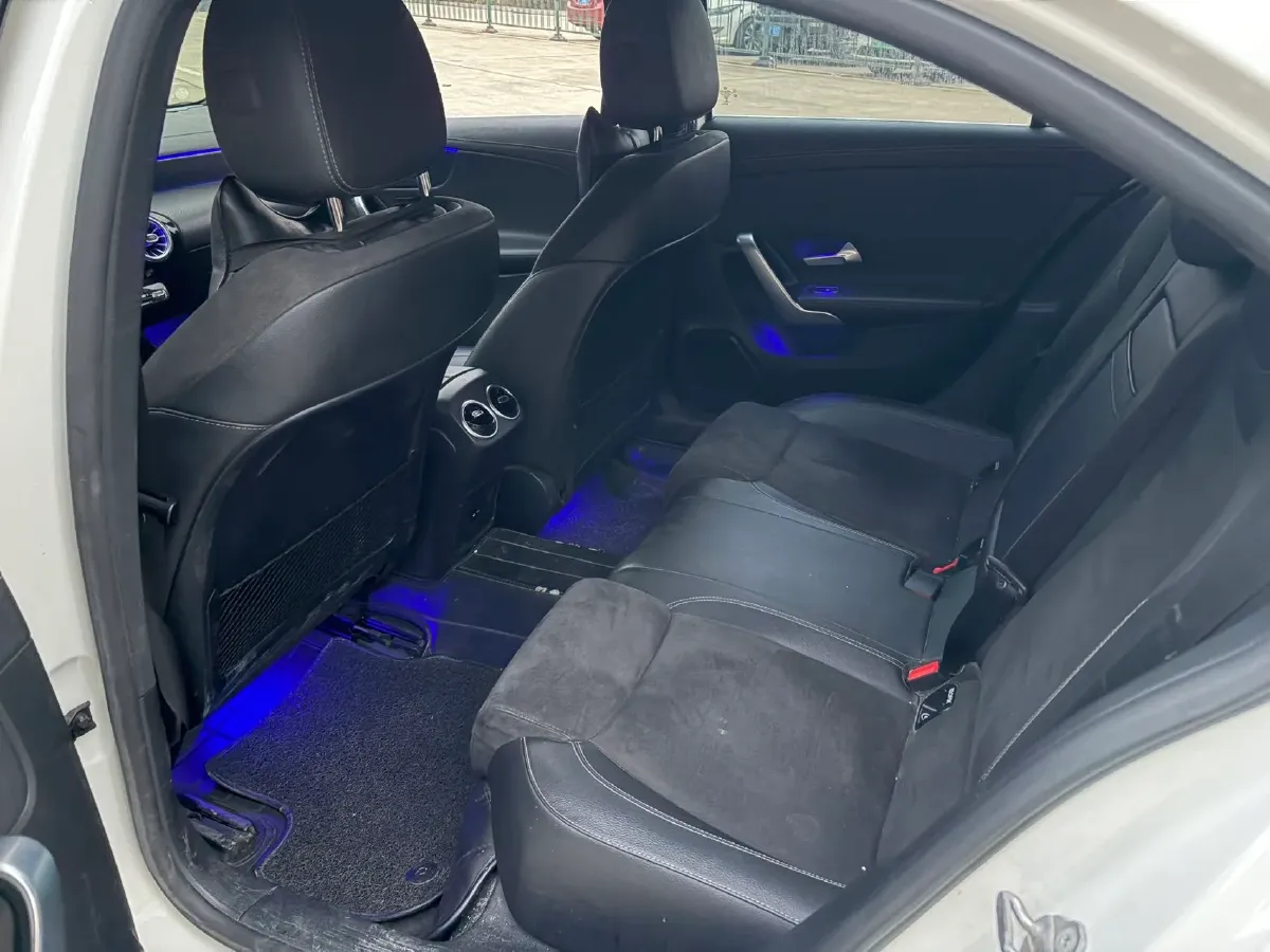 2020 Mercedes-Benz A Class 1.3T 163HP L4 7DCT,autocango,china used car exporter,china ev exporter,chinese used car exporter,chinese used ev exporter