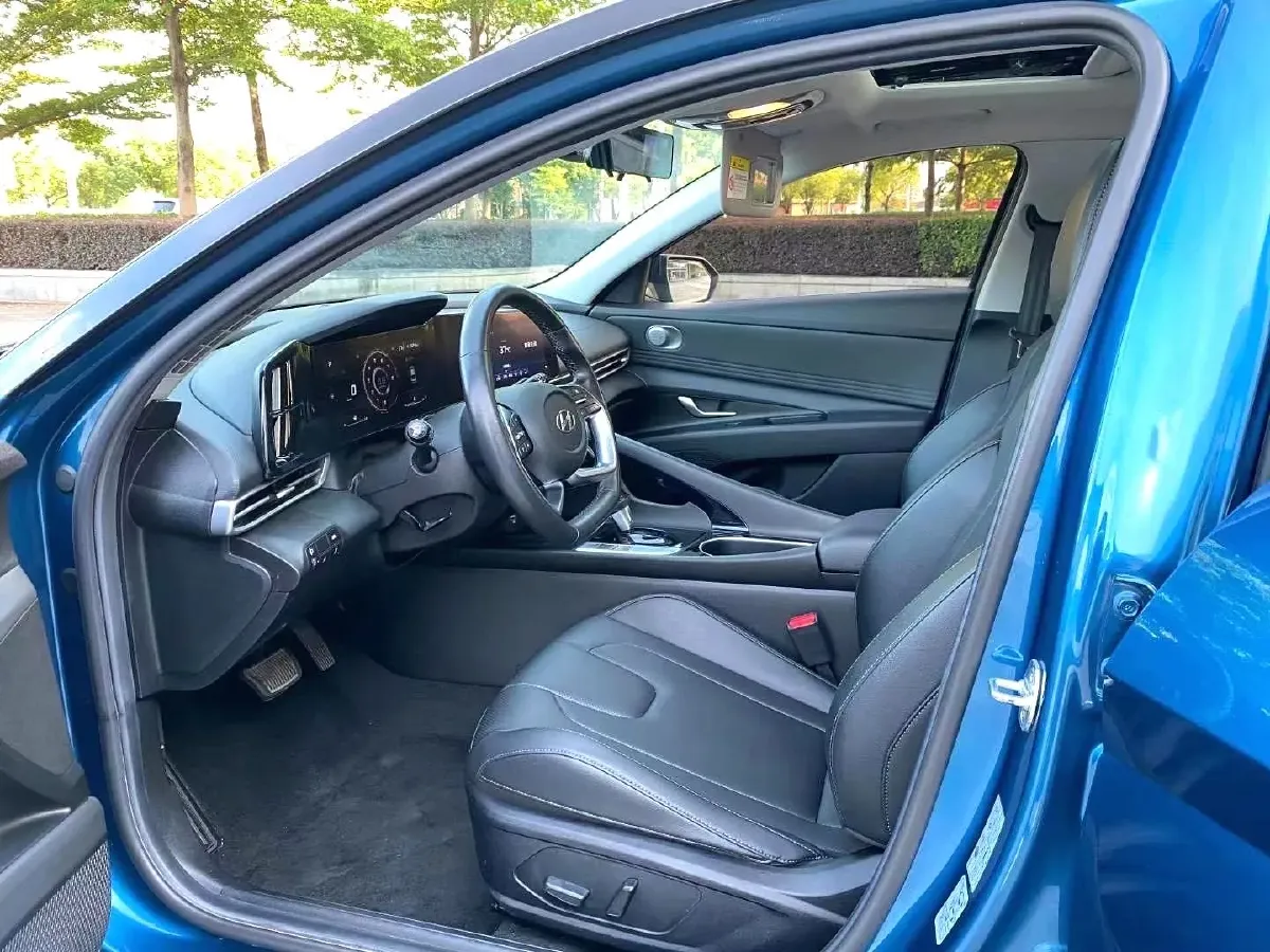 2021 Hyundai Elantra 1.5L 115HP L4 CVT,autocango,china used car exporter,china ev exporter,chinese used car exporter,chinese used ev exporter