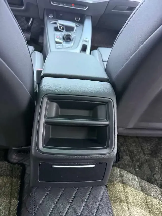 2020 Audi A4L 2.0T 150HP L4 7DCT,autocango,china used car exporter,china ev exporter,chinese used car exporter,chinese used ev exporter