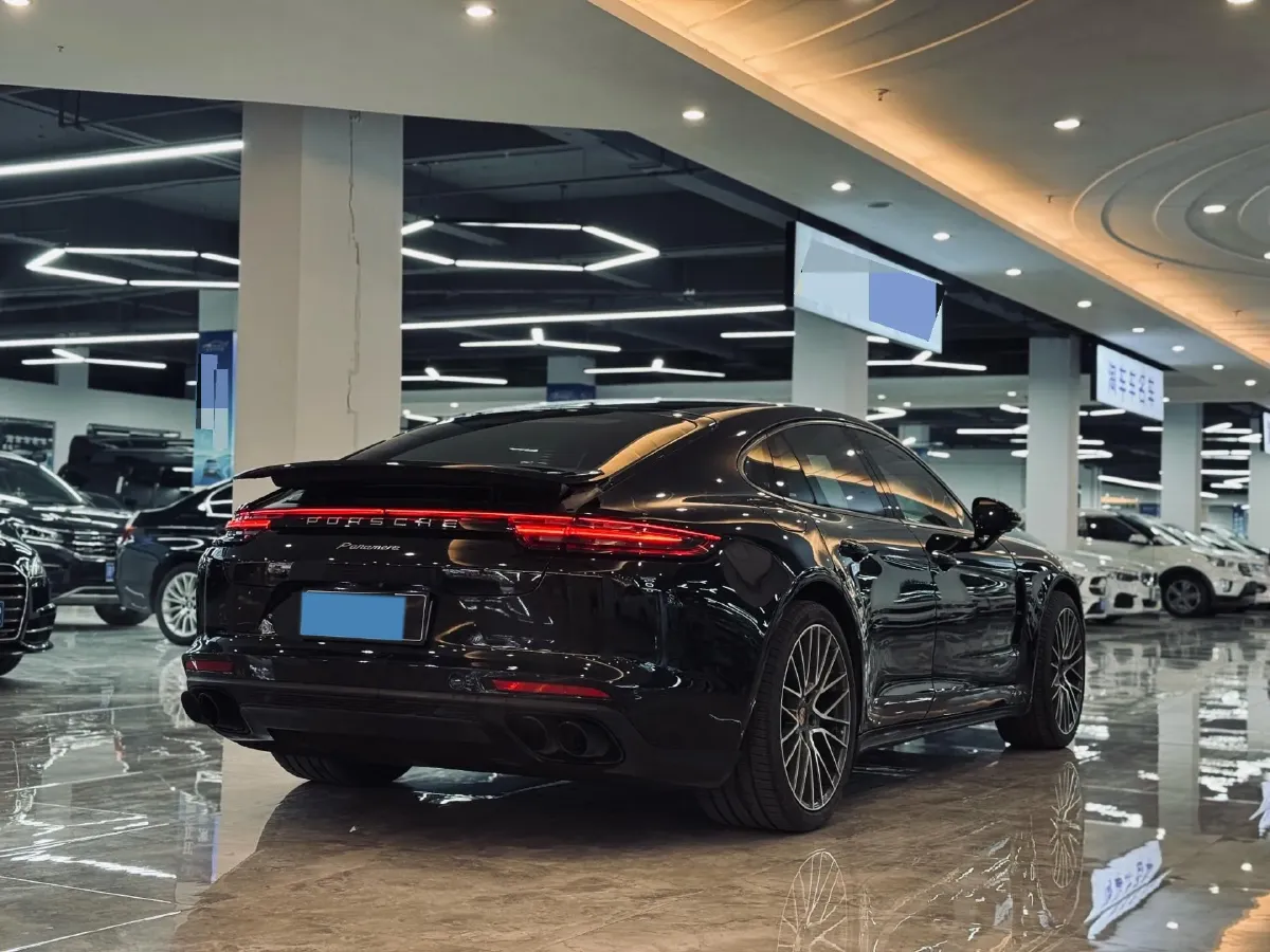 2017 BMW X6 3.0T 306HP L6 8AT,autocango,china used car exporter,china ev exporter,chinese used car exporter,chinese used ev exporter