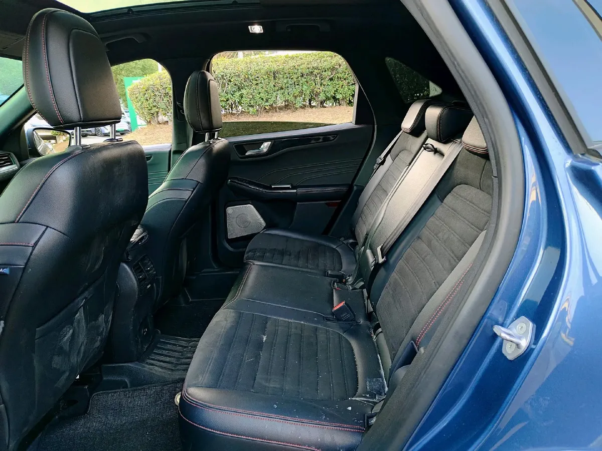 2020 Ford Escape 2.0T 248HP L4 8AT,autocango,china used car exporter,china ev exporter,chinese used car exporter,chinese used ev exporter