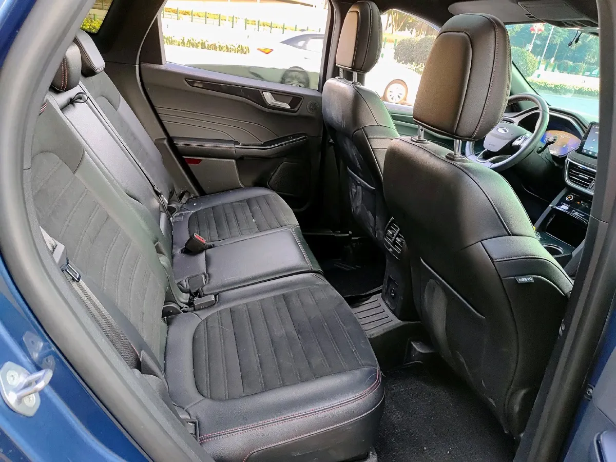 2020 Ford Escape 2.0T 248HP L4 8AT,autocango,china used car exporter,china ev exporter,chinese used car exporter,chinese used ev exporter