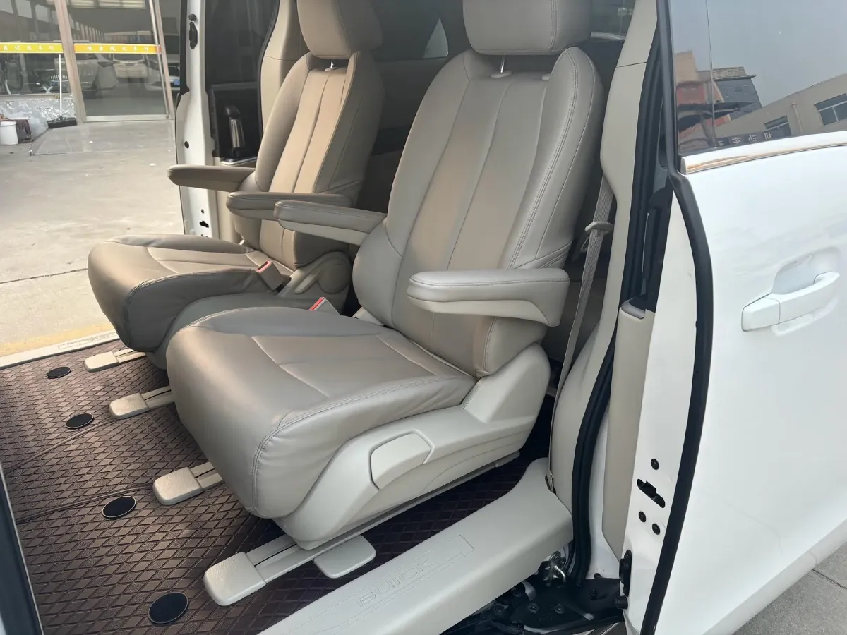 2023 Buick GL8 2.0T 237HP L4 9AT,autocango,china used car exporter,china ev exporter,chinese used car exporter,chinese used ev exporter