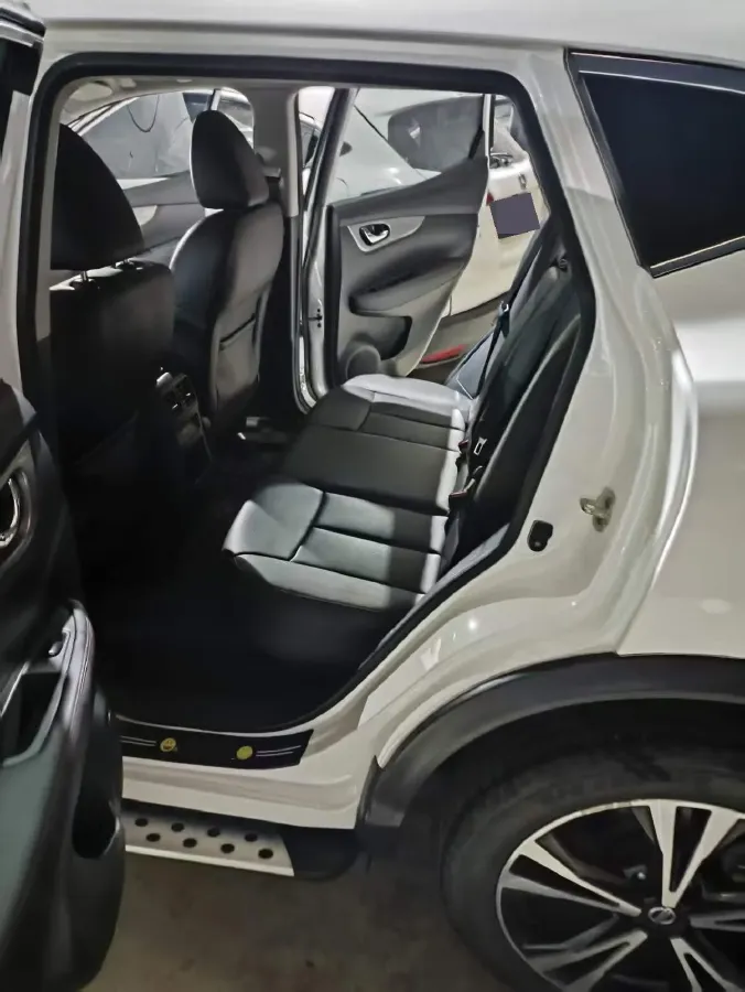 2021 Nissan Qashqai 2.0L 151HP L4 CVT,autocango,china used car exporter,china ev exporter,chinese used car exporter,chinese used ev exporter