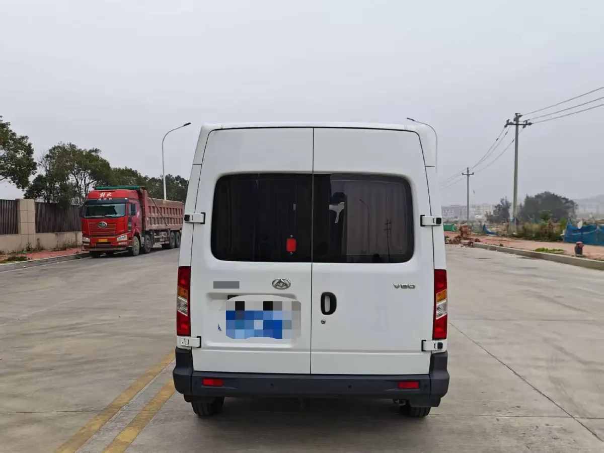2020 MAXUS XinTu V80 2.5T 136HP L4 6MT,autocango,china used car exporter,china ev exporter,chinese used car exporter,chinese used ev exporter