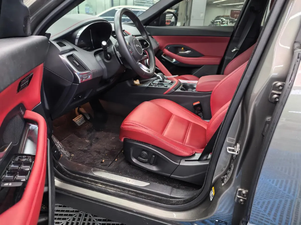 2024 Jaguar E-PACE 1.5T 200HP L3 8AT,autocango,china used car exporter,china ev exporter,chinese used car exporter,chinese used ev exporter