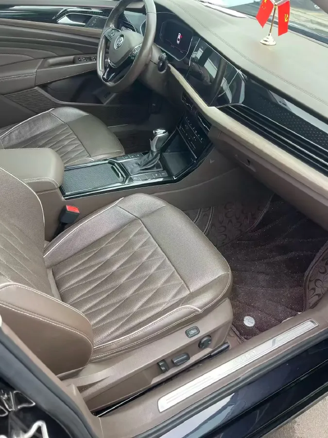 2020 Volkswagen Passat 2.0T 186HP L4 7DCT,autocango,china used car exporter,china ev exporter,chinese used car exporter,chinese used ev exporter