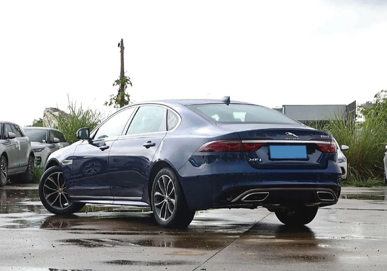 2023 Jaguar XFL 2.0T 250HP L4 8AT,autocango,china used car exporter,china ev exporter,chinese used car exporter,chinese used ev exporter