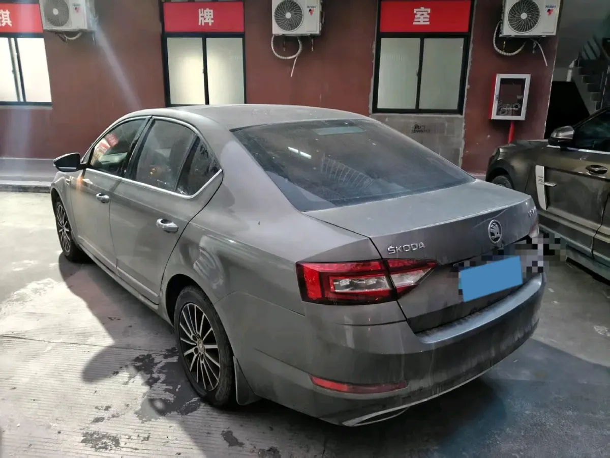 2019 Skoda Octavia 1.5L 116HP L4 6AT,autocango,china used car exporter,china ev exporter,chinese used car exporter,chinese used ev exporter