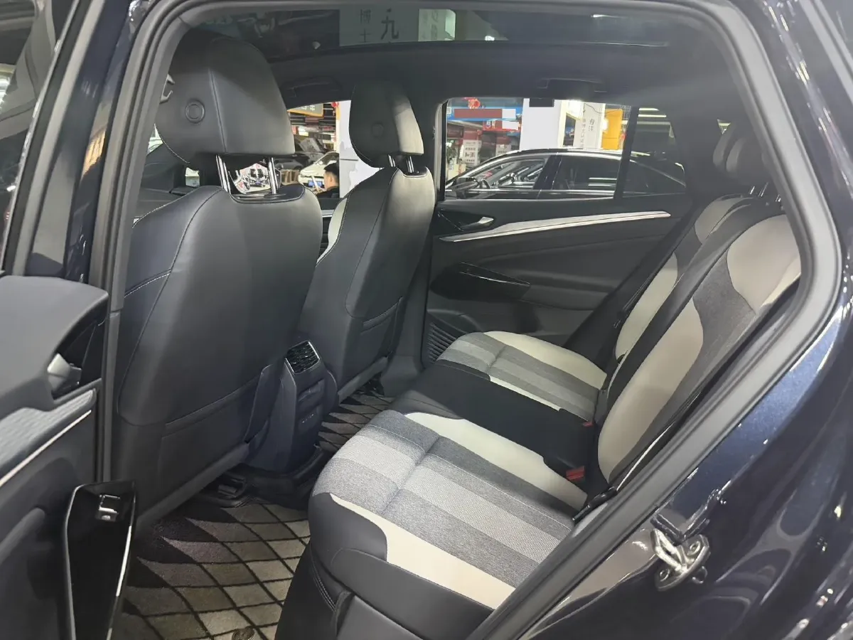 2022 Volkswagen ID.4 Crozz BEV 55.7KWH,autocango,china used car exporter,china ev exporter,chinese used car exporter,chinese used ev exporter