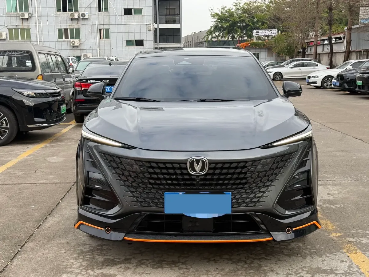 2022 ChangAn UNI-T 1.5T 188HP L4 7DCT,autocango,china used car exporter,china ev exporter,chinese used car exporter,chinese used ev exporter