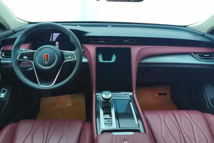 2023 HongQi H5 2.0T 224HP L4 8AT,autocango,china used car exporter,china ev exporter,chinese used car exporter,chinese used ev exporter