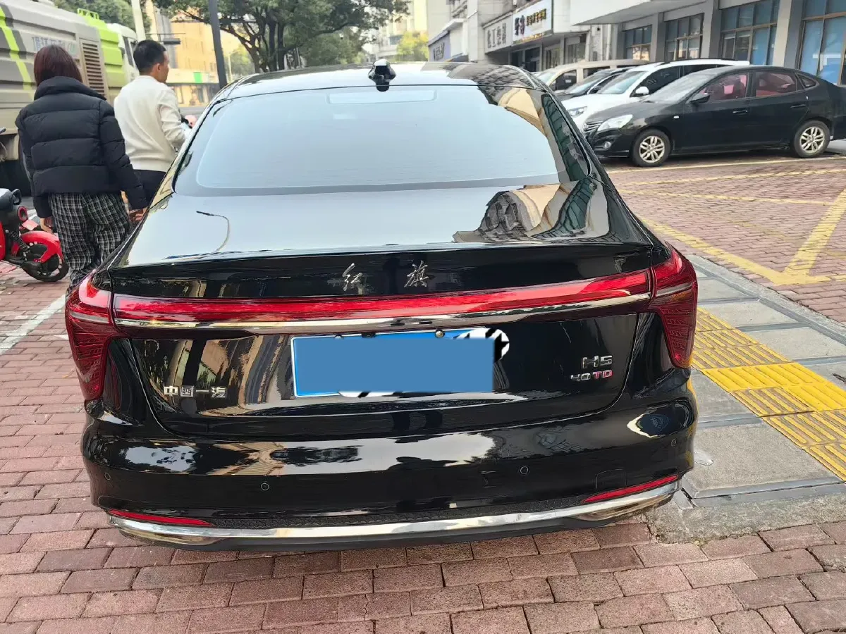 2024 HongQi H5 2.0T 224HP L4 8AT,autocango,china used car exporter,china ev exporter,chinese used car exporter,chinese used ev exporter