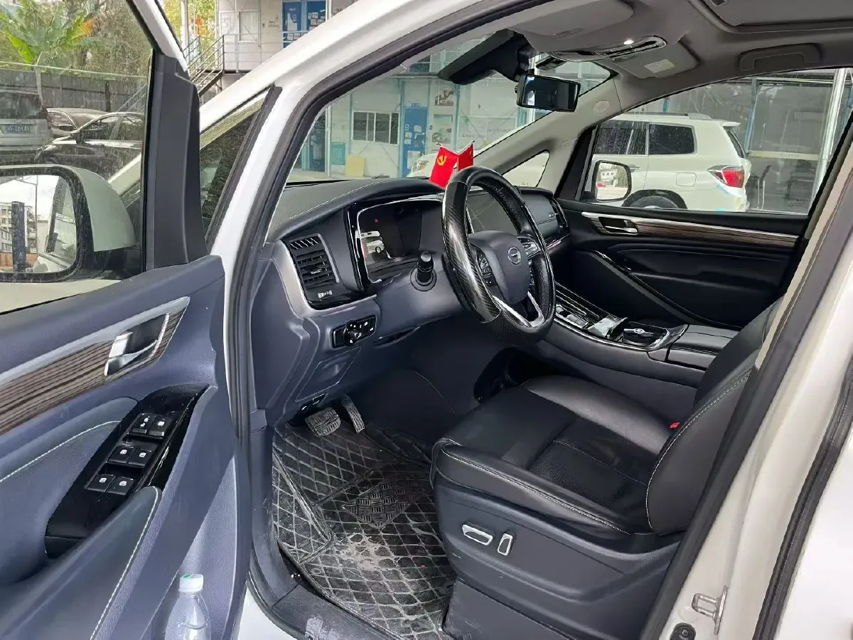 2021 GAC Trumpchi M8 2.0T 252HP L4 8AT,autocango,china used car exporter,china ev exporter,chinese used car exporter,chinese used ev exporter