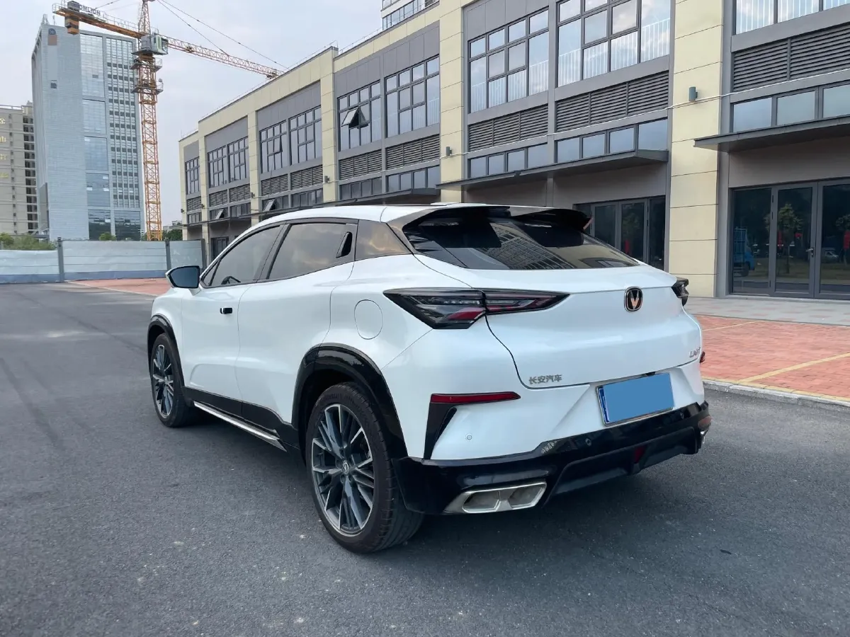 2023 ChangAn UNI-T 1.5T 188HP L4 7DCT,autocango,china used car exporter,china ev exporter,chinese used car exporter,chinese used ev exporter