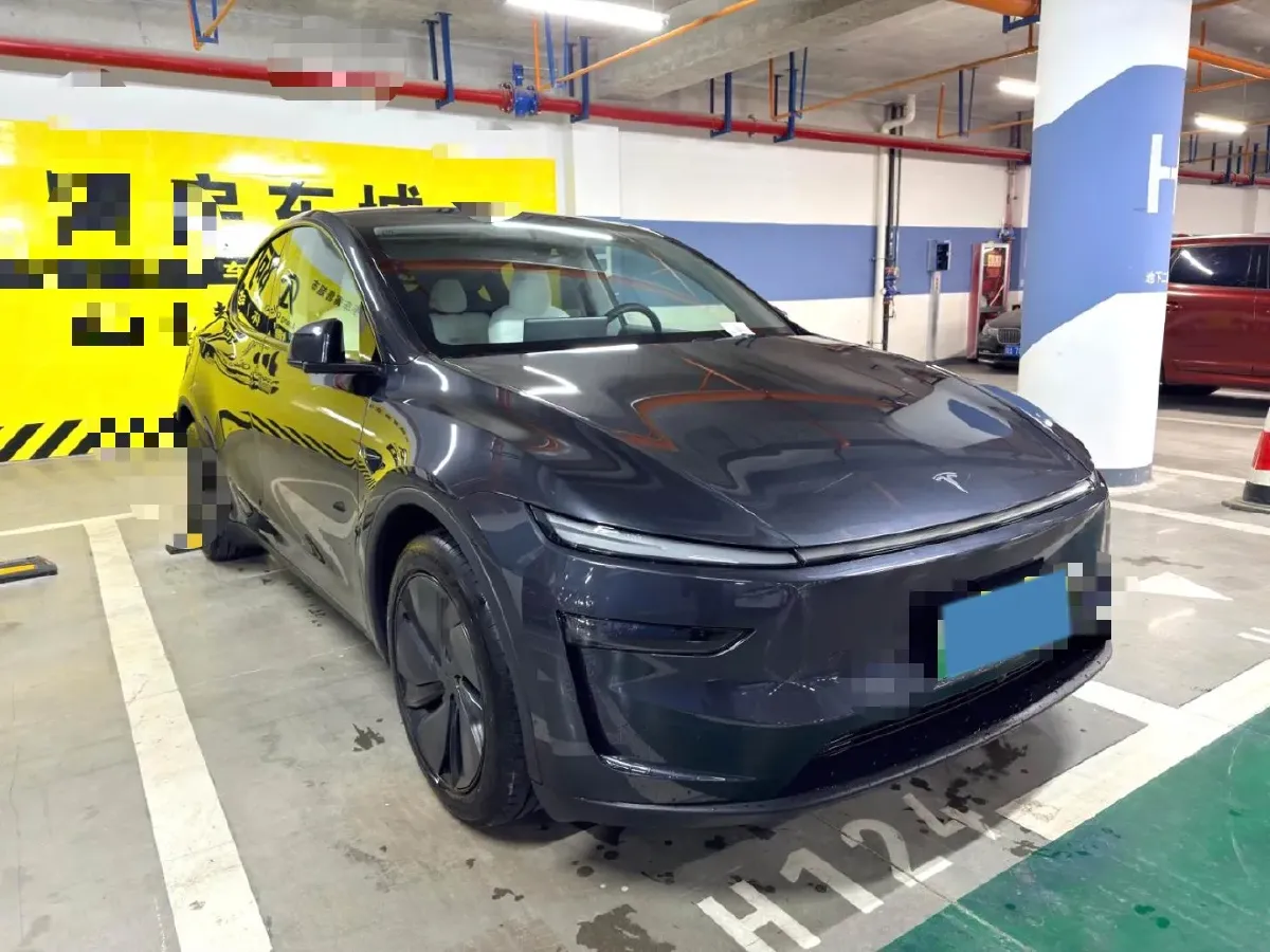 2025 Tesla Model Y BEV 62.5KWH,autocango,china used car exporter,china ev exporter,chinese used car exporter,chinese used ev exporter