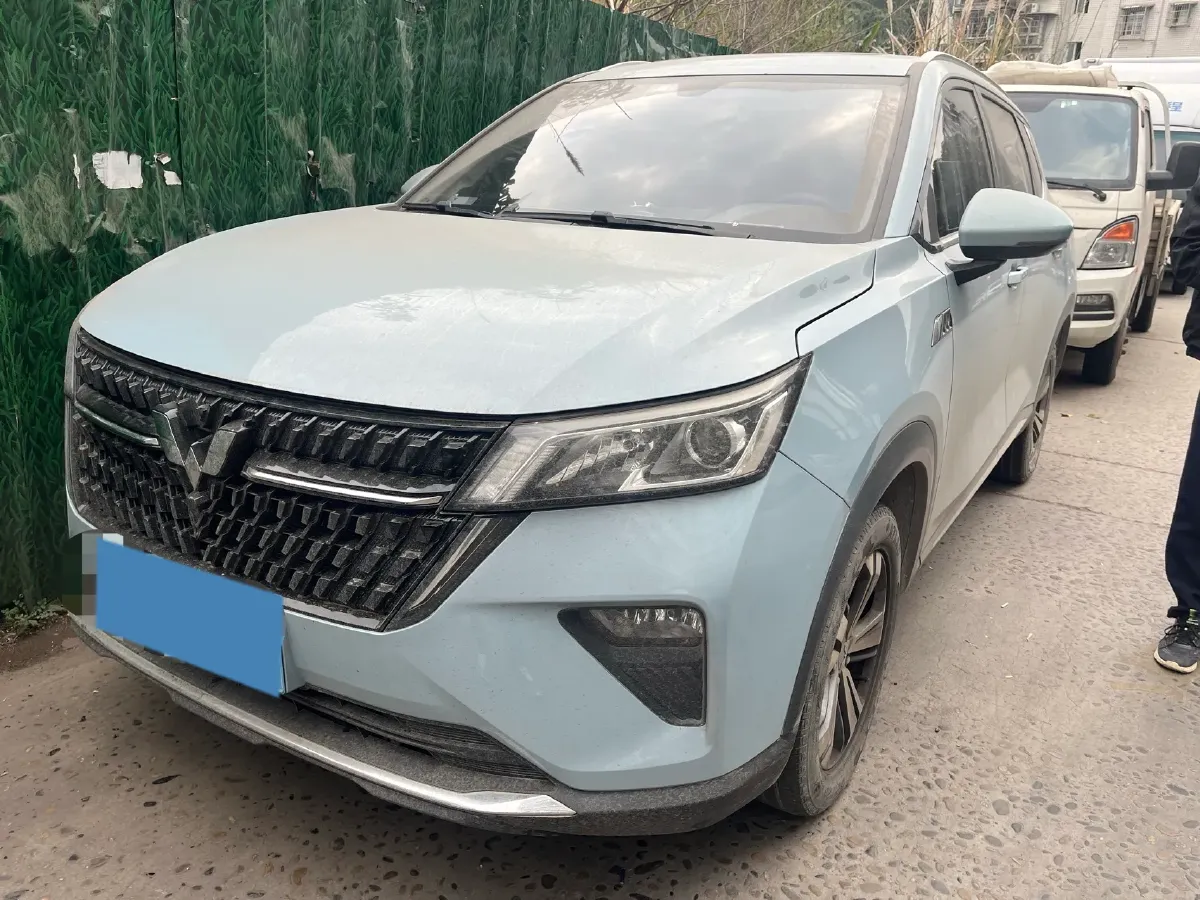 2021 WuLing XingChen 1.5T 147HP L4 6MT,autocango,china used car exporter,china ev exporter,chinese used car exporter,chinese used ev exporter