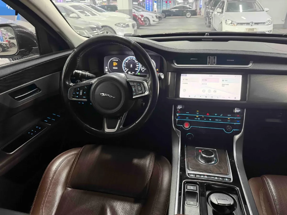 2019 Jaguar XFL 2.0T 250HP L4 8AT,autocango,china used car exporter,china ev exporter,chinese used car exporter,chinese used ev exporter