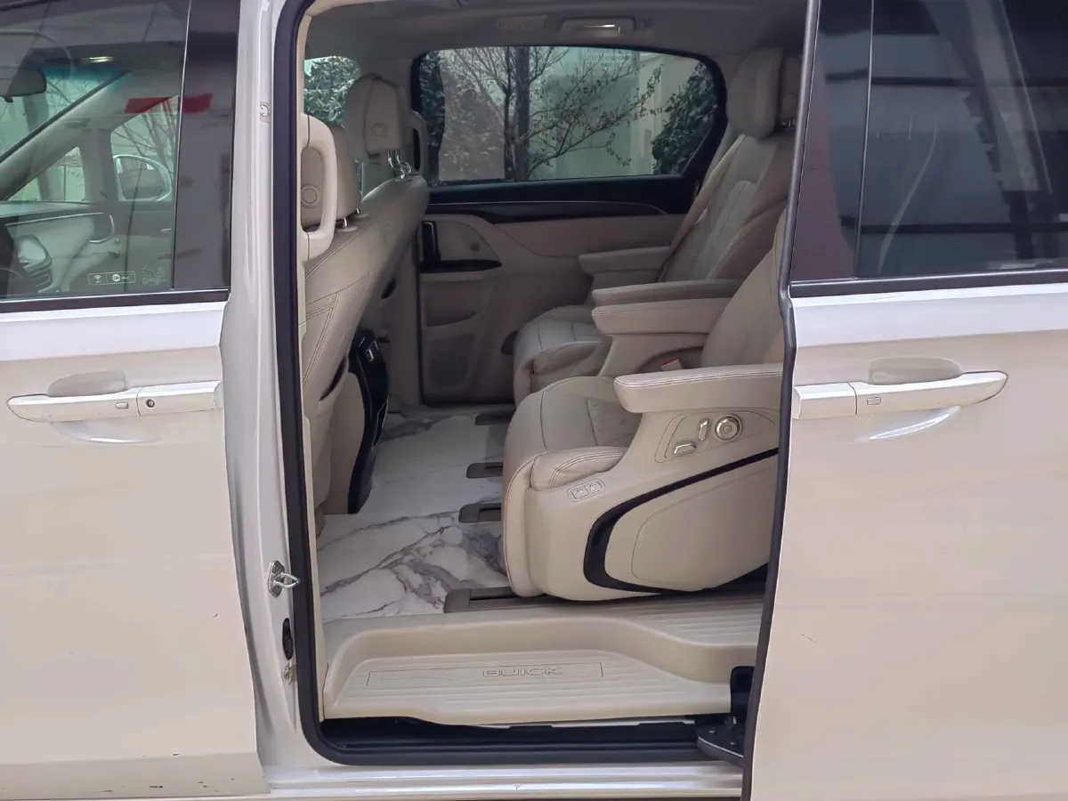 2021 Buick GL8 2.0T 237HP L4 9AT,autocango,china used car exporter,china ev exporter,chinese used car exporter,chinese used ev exporter