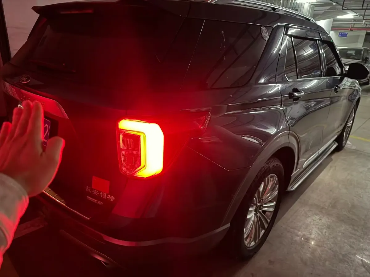 2020 Ford Explorer 2.3T 276HP L4 10AT,autocango,china used car exporter,china ev exporter,chinese used car exporter,chinese used ev exporter