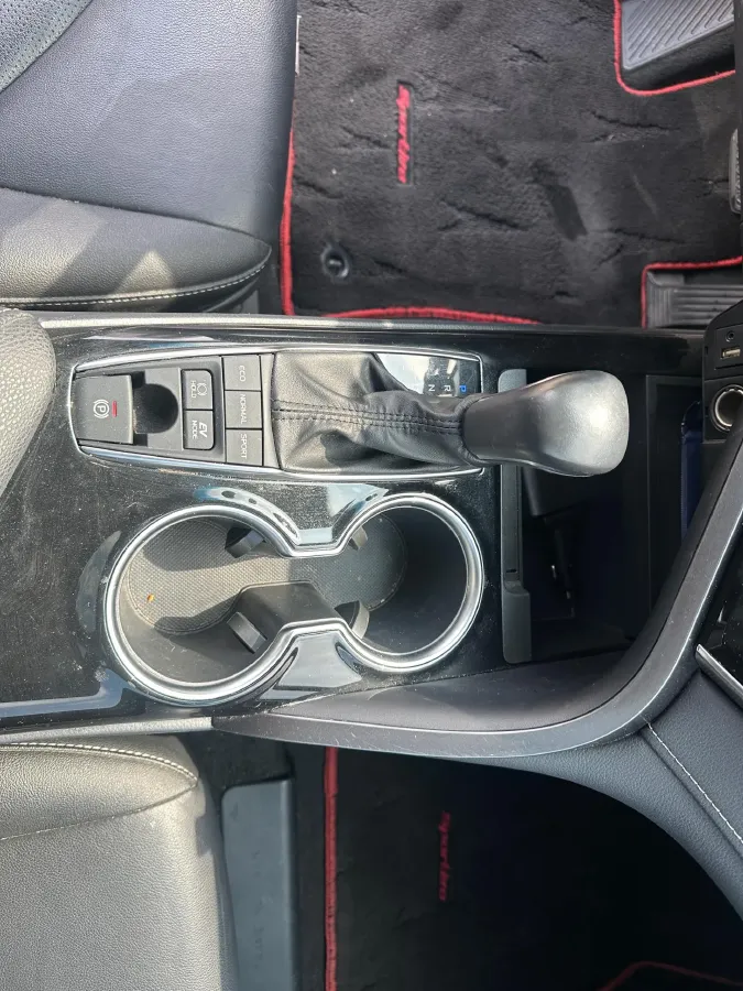 2019 Toyota Camry 2.5L 178HP L4 E-CVT Hybrid,autocango,china used car exporter,china ev exporter,chinese used car exporter,chinese used ev exporter