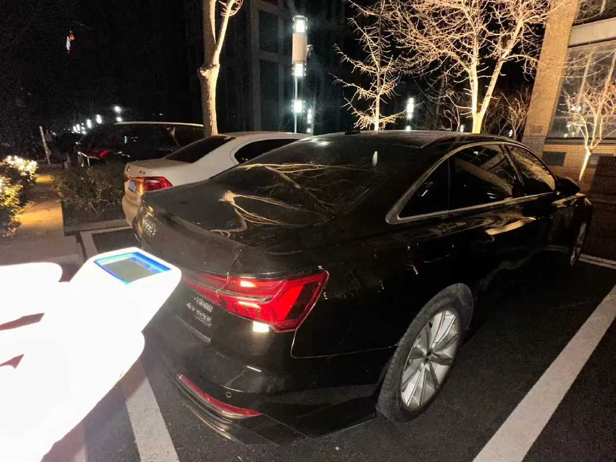 2020 Audi A6L 2.0T 224HP L4 7DCT,autocango,china used car exporter,china ev exporter,chinese used car exporter,chinese used ev exporter