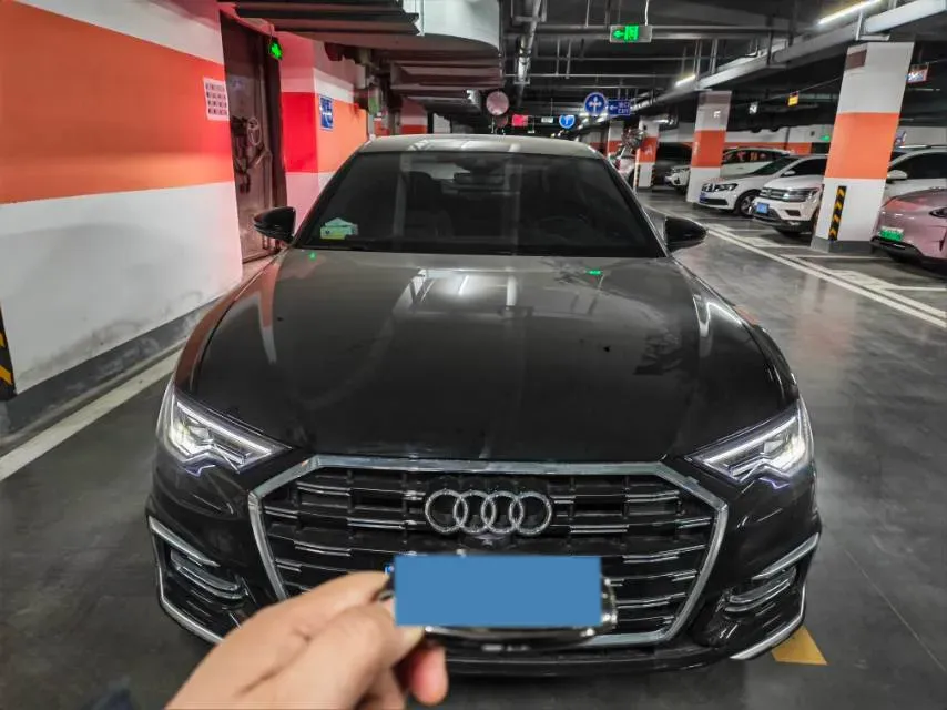 2026 Audi A6L 2.0T 245HP L4 7DCT,autocango,china used car exporter,china ev exporter,chinese used car exporter,chinese used ev exporter