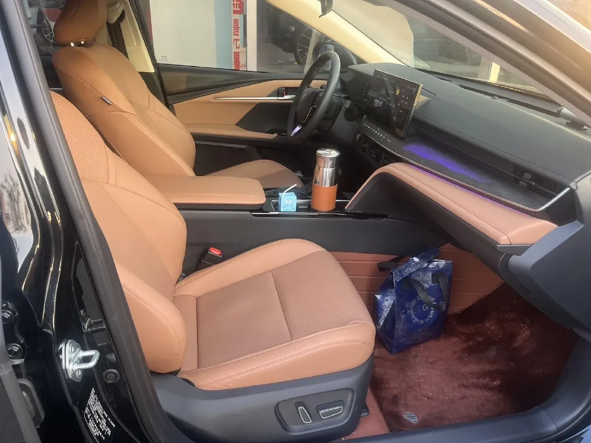 2026 Toyota Camry 2.0L 173HP L4 CVT,autocango,china used car exporter,china ev exporter,chinese used car exporter,chinese used ev exporter