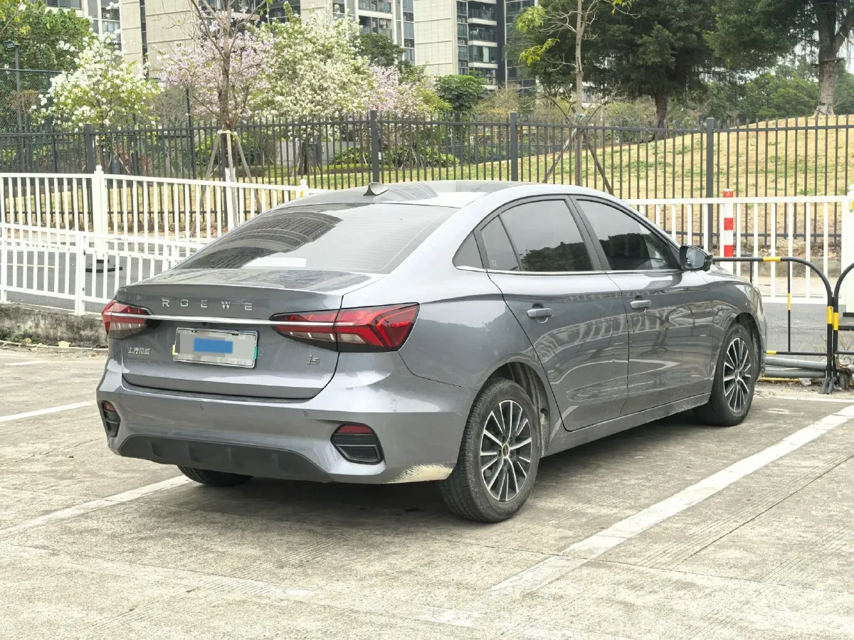 2021 Roewe i5 1.5L 120HP L4 CVT,autocango,china used car exporter,china ev exporter,chinese used car exporter,chinese used ev exporter