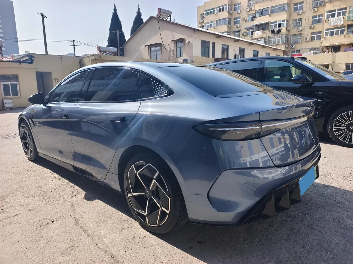 2022 AITO AITO M5 Range Extended 125HP REEV 40KWH,autocango,china used car exporter,china ev exporter,chinese used car exporter,chinese used ev exporter