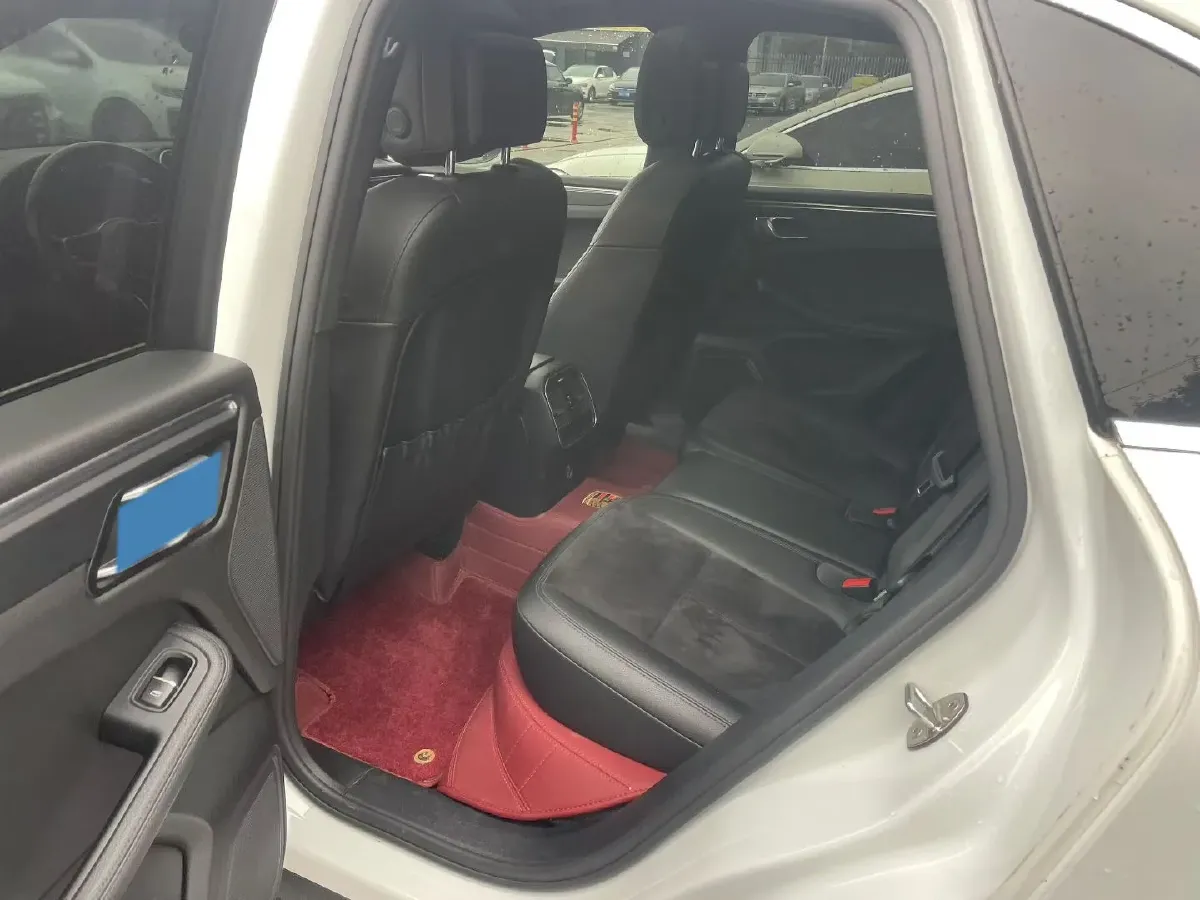 2018 Porsche Macan 2.0T 252HP L4 7DCT,autocango,china used car exporter,china ev exporter,chinese used car exporter,chinese used ev exporter