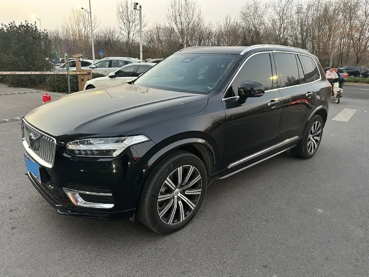2023 Volvo XC90 2.0T 299HP L4 8AT,autocango,china used car exporter,china ev exporter,chinese used car exporter,chinese used ev exporter