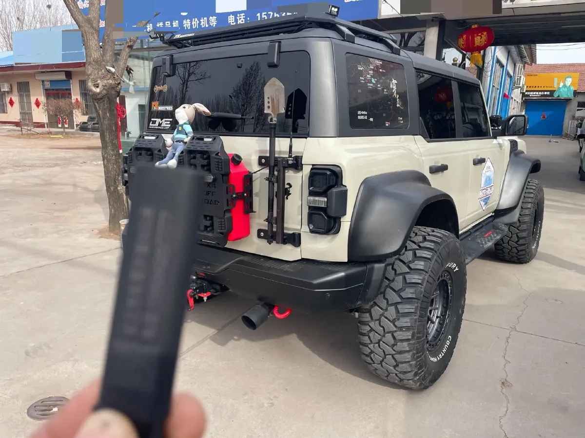 2024 Ford Bronco 2.3T 275HP L4 10AT,autocango,china used car exporter,china ev exporter,chinese used car exporter,chinese used ev exporter