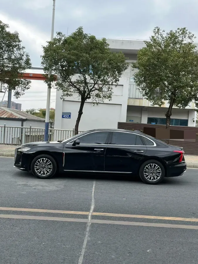 2025 HongQi H5 1.5T 169HP L4 1DHT Hybrid,autocango,china used car exporter,china ev exporter,chinese used car exporter,chinese used ev exporter